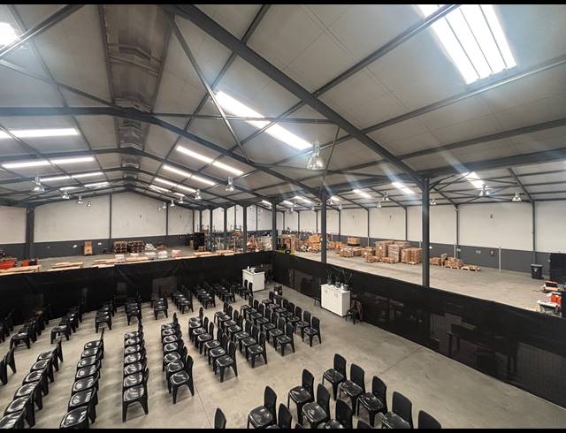 1,958M² WAREHOUSE TO LET IN SAXENBURG PARK 2